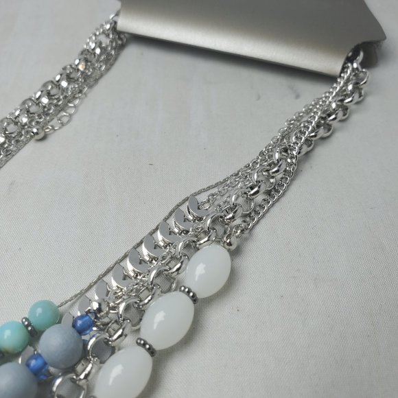 Meijer's layered 5 strand statement necklace - Picture 6 of 7